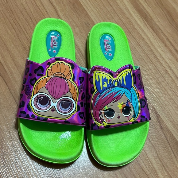 L.O.L. Surprise slides girls size 5/6 sandals - Picture 1 of 4